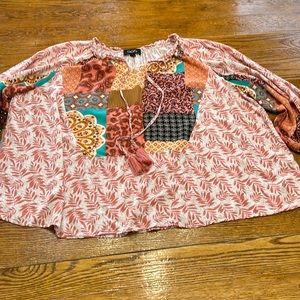 Gigio peasant style blouse.  Good used condition.  Size Large.